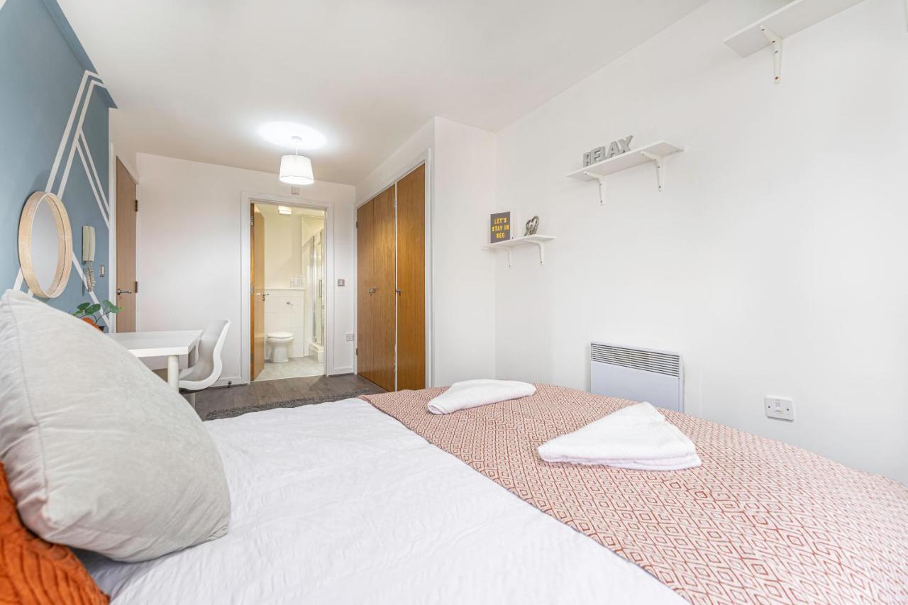 קובנטרי Jkg Property Solutions Presents Cosy City Apartment מראה חיצוני תמונה