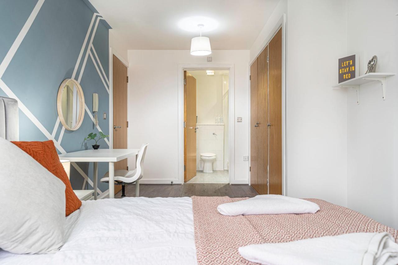קובנטרי Jkg Property Solutions Presents Cosy City Apartment מראה חיצוני תמונה