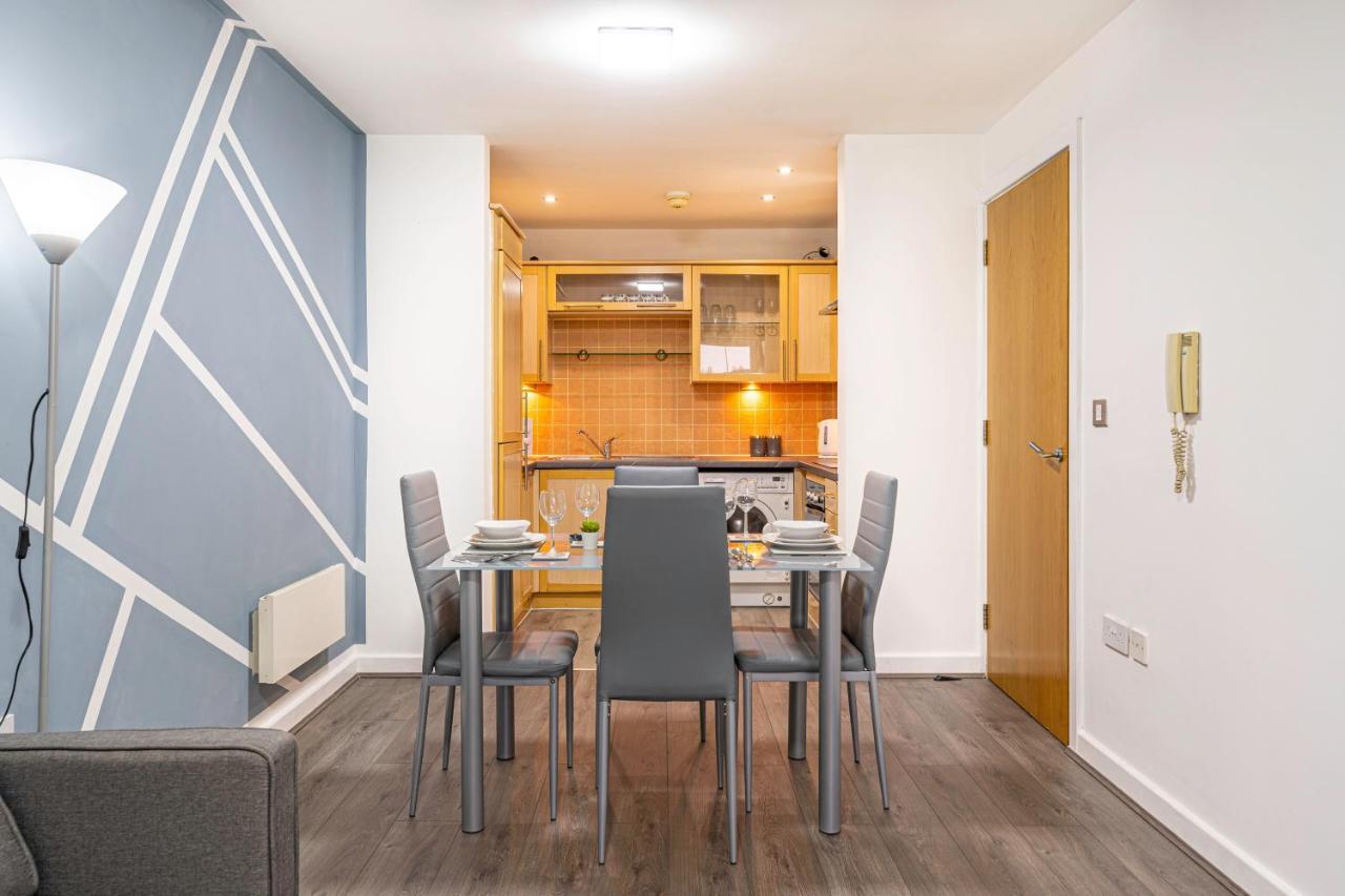 קובנטרי Jkg Property Solutions Presents Cosy City Apartment מראה חיצוני תמונה