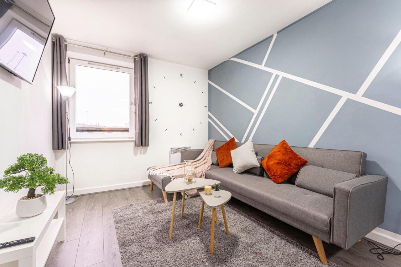 קובנטרי Jkg Property Solutions Presents Cosy City Apartment מראה חיצוני תמונה