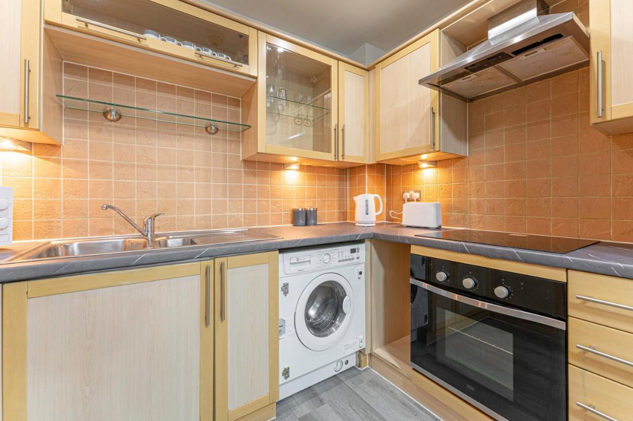 קובנטרי Jkg Property Solutions Presents Cosy City Apartment מראה חיצוני תמונה